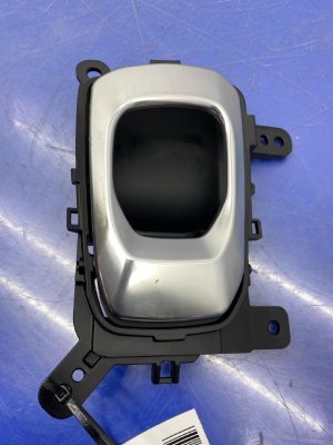 2021-2025 Kia Sorento Chrome Satin Chrome Interior Door Handle - Front (Used OEM)