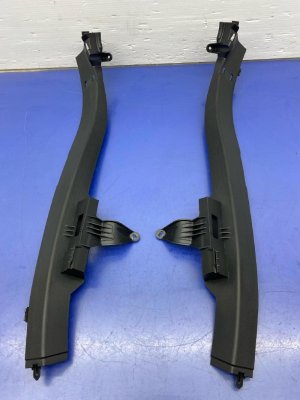 2017-2020 Mercedes-Benz E500 Black Lower Quarter Panel Trim Cover Set - Rear (Used OEM)