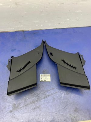 2013-2016 Mercedes-Benz GL550 Black Upper D-Pillar Trim Cover Set - Rear, Left (Driver) (Used OEM)