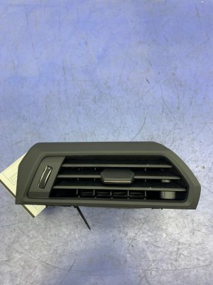 2019-2023 Audi Q8 e-tron Black Dashboard Instrument Panel Air Vent - Right (Passenger) (Used OEM)
