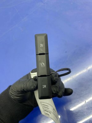 2018-2024 Lincoln Navigator 2nd Row Power Seat Control Switch Assembly (Used OEM)