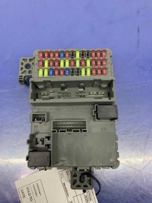 2018-2024 Honda Odyssey Chassis Fuse Box Control Module - Front (Used OEM)