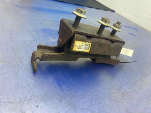 2020-2024 GMC Sierra 2500 HD Automatic Transmission Mount (Used OEM)