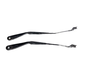 2020-2025 BMW X6 Windshield Wiper Arm Set - Front (Used OEM)