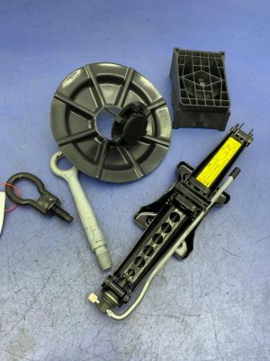2010-2019 Jaguar XJ Scissor Jack Assembly with Toolkit (Used OEM)
