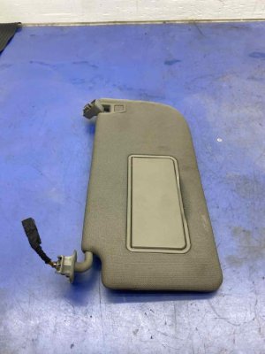 2017-2022 Ford F-550 Super Duty Tan Illuminated Sun Visor without Garage Door Opener - Front, Left (Driver) (Used OEM)