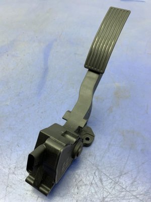 2021-2024 Chevrolet Trailblazer Gas Accelerator Pedal Assembly (Used OEM)