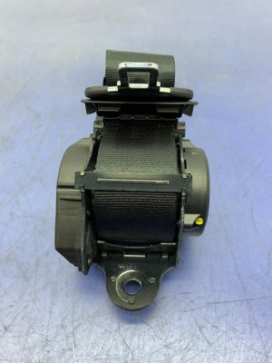 2017-2020 Jaguar XE Jet Black Center Seat Belt Assembly - Rear, Right (Passenger) (Used OEM)