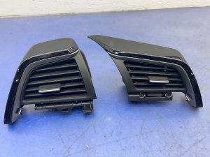 2021-2024 Honda Odyssey Outer Air Vent Grille Set - Front (Used OEM)