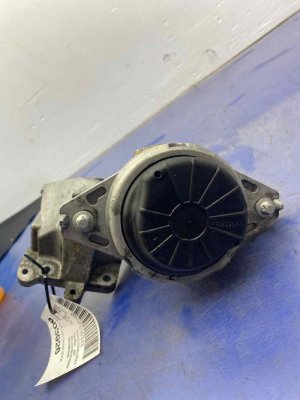 2012-2015 Mercedes-Benz ML350 Engine Motor Mount with Bracket - Left (Driver) (Used OEM)