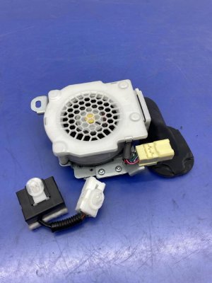 2014-2019 Toyota Highlander Front Temperature Controlled Seat Blower and Heater Set (Used OEM)