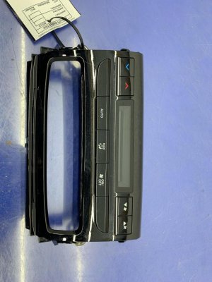 2022-2025 Acura MDX Console Temperature Control Panel with Air Vent - Rear (Used OEM)