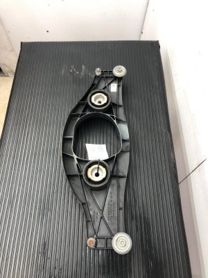2013-2021 Mercedes-Benz S600 Differential Mount Support Bracket - Rear (Used OEM)