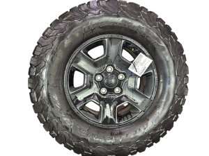 2018-2024 Jeep Wrangler Black 17x7.5 6-Spoke Matte Black Alloy Wheel (Used OEM)