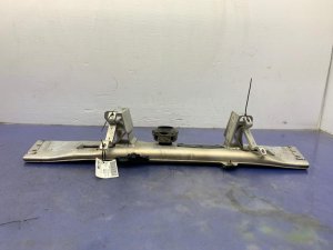 2013-2016 Mercedes-Benz GL550 Transmission Support Crossmember Mount Bracket (Used OEM)