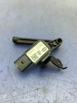 2021-2024 Audi e-tron GT Suspension Ride Height Level Sensor - Rear, Right (Passenger) (Used OEM)