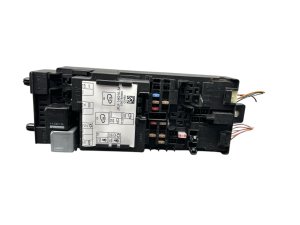 2018-2022 Land Rover Range Rover Sport Cabin Fuse Junction Relay Box (Used OEM)