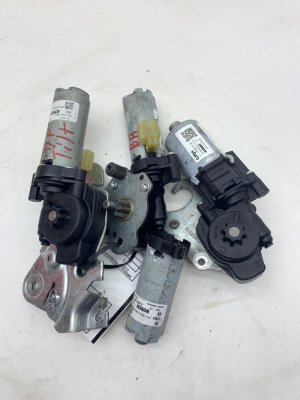 2016-2021 BMW M2 Seat Motor Set (4) - Front (Used OEM)