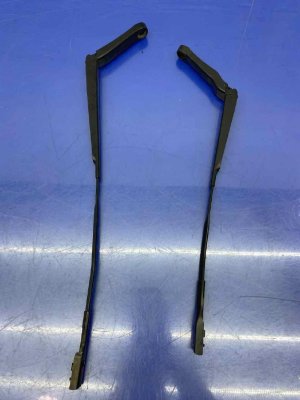 2018-2024 Audi SQ5 Windshield Wiper Arm Set - Front (Used OEM)