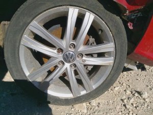 2015-2016 Volkswagen Jetta Black 15-Spoke Machined Black Alloy Wheel (Used OEM)