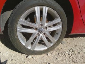 2015-2016 Volkswagen Jetta Black 15-Spoke Machined Black Alloy Wheel (Used OEM)