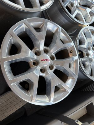 2014-2018 GMC Sierra 1500 20x9 6 Y-Spoke Polished Alloy Wheel (Used OEM)