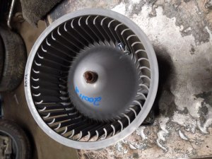 2007-2009 Kia Sorento HVAC Blower Motor Assembly (Used OEM)