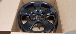 2016-2019 GMC Sierra 1500 Black 5-Spoke Gloss Black Alloy Wheel (Remanufactured OEM)