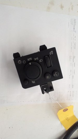 2009-2010 Hummer H3T Seat Switch (Used OEM)