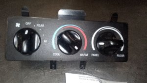 2000-2005 Ford Excursion HVAC Control (Used OEM)