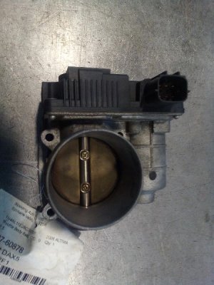 2002-2006 Nissan Altima Fuel Injection Throttle Body Assembly (Used OEM)