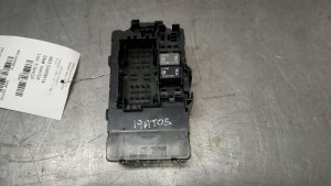 2014 Chevrolet Silverado 1500 Fuse Box (Used OEM)