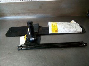 2000-2006 GMC Yukon Scissor Jack with Tools (Used OEM)