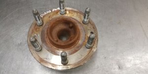 2015-2020 Chevrolet Suburban Front Wheel Hub Assembly (Used OEM)