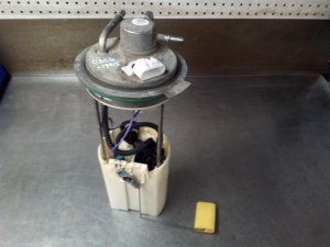 2005-2007 GMC Sierra 2500 HD Fuel Pump (Used OEM)