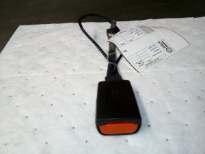 2004-2005 GMC Canyon Silver Seat Belt Buckle - Front, Right (Passenger) (Used OEM)
