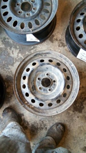 2011-2025 Mitsubishi RVR Black Wheel (Used OEM)