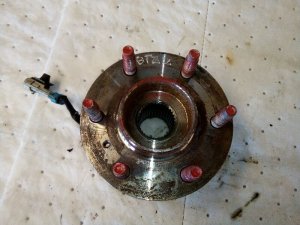 2006-2007 Saturn Relay Hub Assembly (Used OEM)