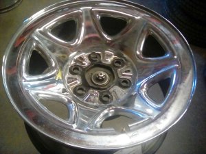 2014-2019 Chevrolet Silverado 1500 Chrome 17x8 7-Spoke Chrome Clad Alloy Wheel (Used OEM)