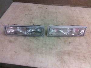 1994-1999 Chevrolet Suburban 2500 Clear Lower Grille Mounted Marker Light - Left (Driver) (Used OEM)