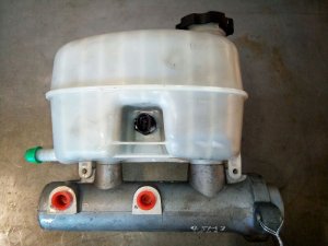  GMC Sierra denali Hydro-Boost Brake Master Cylinder (Used OEM)