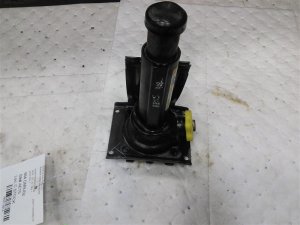 2000-2006 GMC Yukon Scissor Jack with Tools (Used OEM)