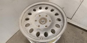 2000-2006 GMC Yukon Silver 16x6.5 14-Hole Aluminum Spare Wheel (Used OEM)