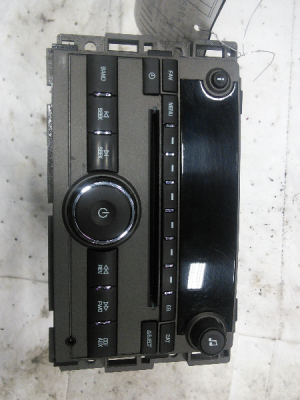 2009-2011 Chevrolet HHR Gray AM-FM-CD Radio Receiver (Used OEM)