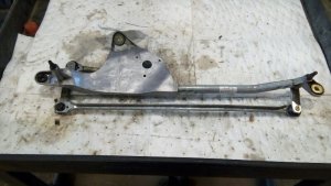 2007-2009 Audi S8 Windshield Wiper Transmission Gear (Used OEM)