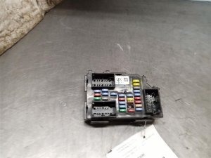 2007-2011 Chevrolet Silverado 1500 Fuse Box (Used OEM)