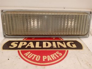 1992-1993 Chevrolet Suburban 2500 Park and Turn Signal Light Assembly - Right (Passenger) (Used OEM)