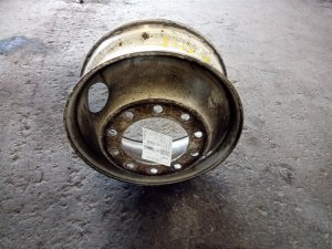 Volvo VNL 22.5x8.25 10-Hand Hole Steel Wheel (Used OEM)