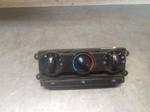 2008-2010 Ford F-550 Super Duty HVAC Control (Used OEM)