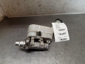 2009-2017 Chevrolet Traverse Brake Master Cylinder (Used OEM)
